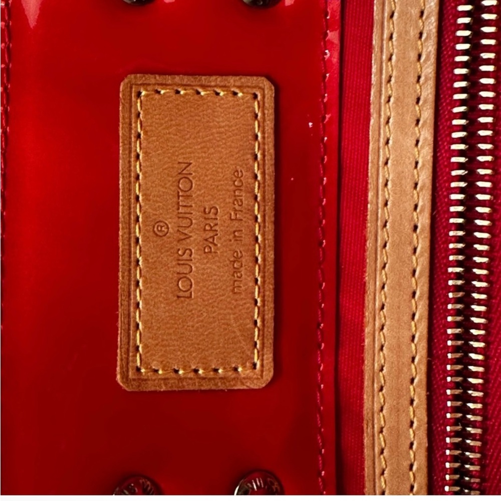 Authentic Louis Vuitton Red Vernis Monogram Tote Bag with Vachetta Handles - Picture 5 of 11